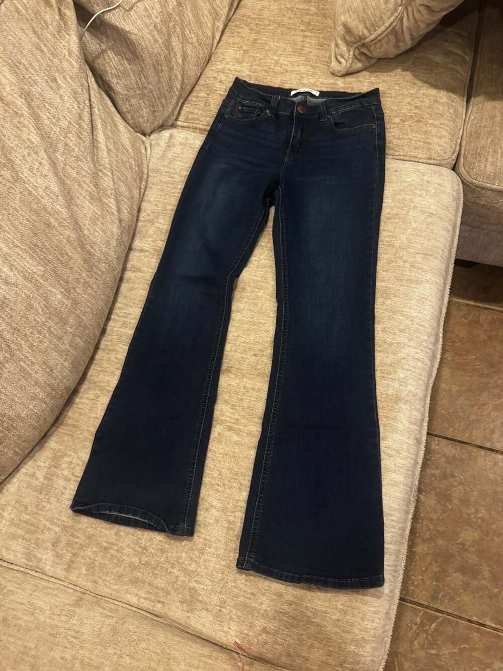 Enjean Flare Jeans Size 7/28 Dark Wash Denim